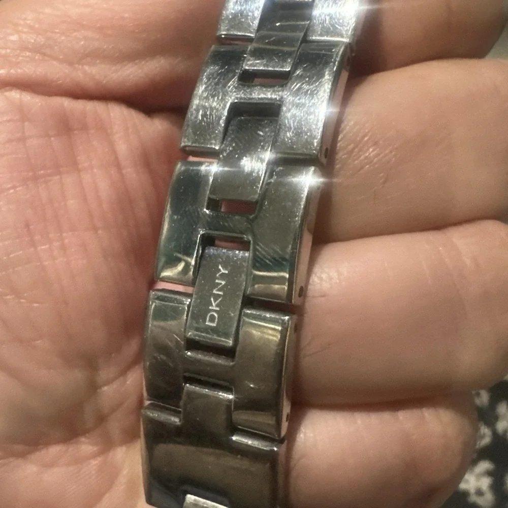 Working DKNY Women's Dainty Watch Steel Fancy Bracelet Rectangle‎ Dial 23mm 7.5